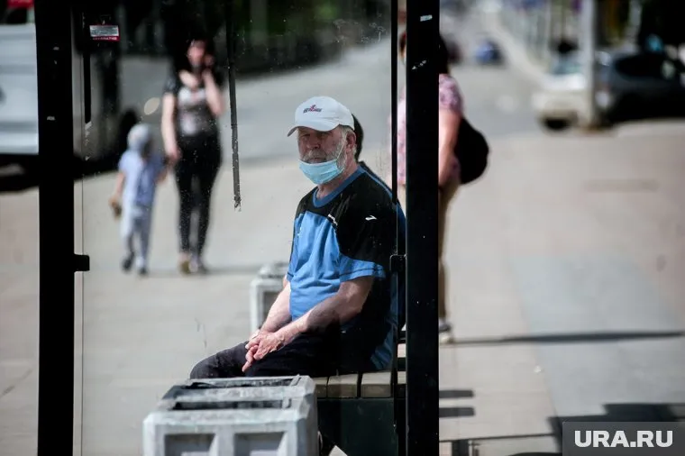 Коронавирусом можно заразиться через волосы, рассказал вирусолог