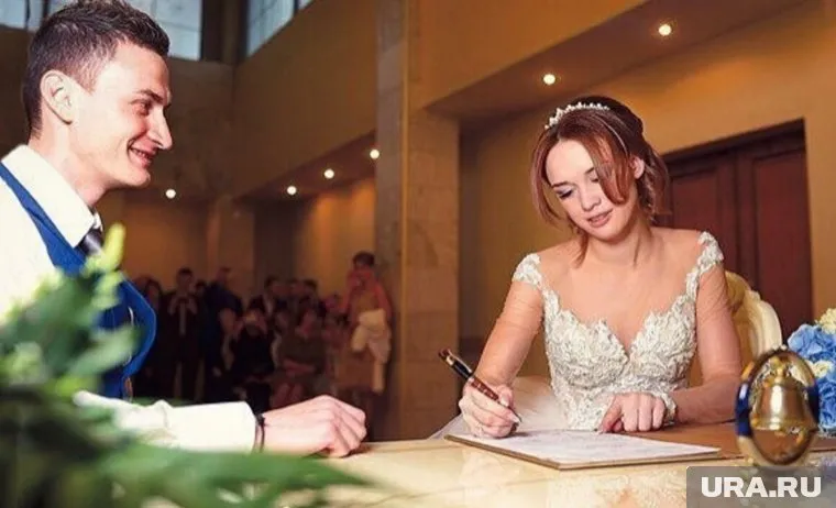 Девушка вышла замуж на волне популярности