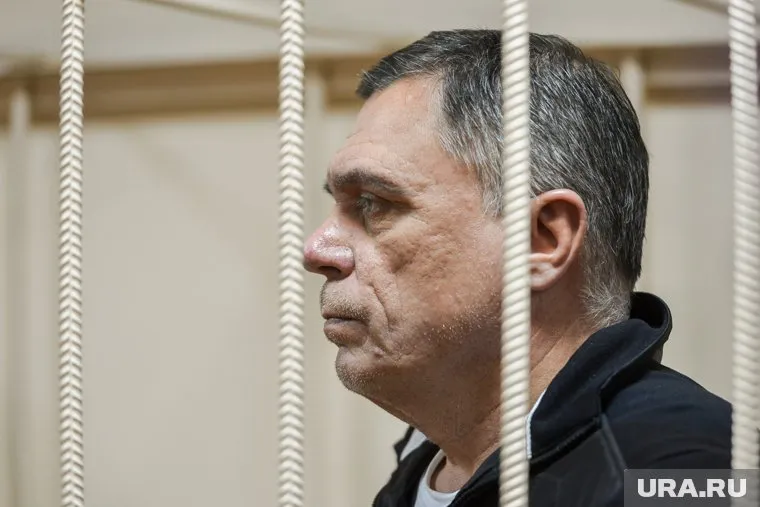 Сам Олег Иванов сейчас находится в СИЗО