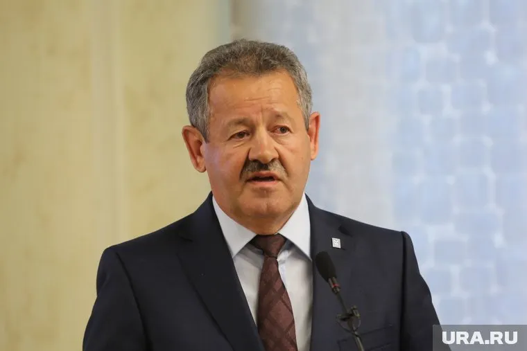 Одним из авторов проекта является компания тюменского олигарха Руссу