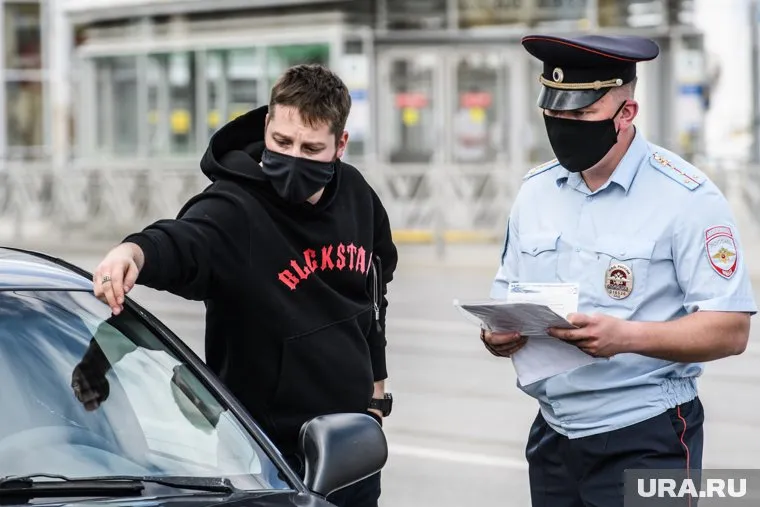 Водители смогут предъявлять QR-код во время проверок ГИБДД