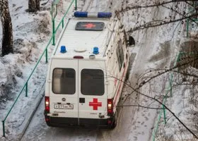 Срочно! В Екатеринбурге строительный кран упал на жилой дом