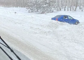 В ХМАО после столкновения на трассе погиб виновник ДТП