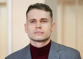 В суде потеряли челябинского экс-следователя, участвовавшего в смертельной драке