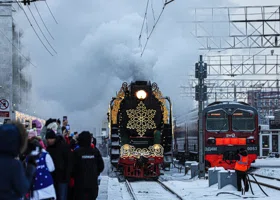 Тюменцы в считанные минуты раскупили все билеты на поезд Деда Мороза
