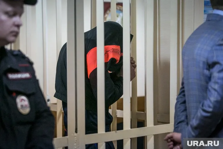Двое жителей ХМАО пойдут под суд за кражи и издевательства над несовершеннолетней