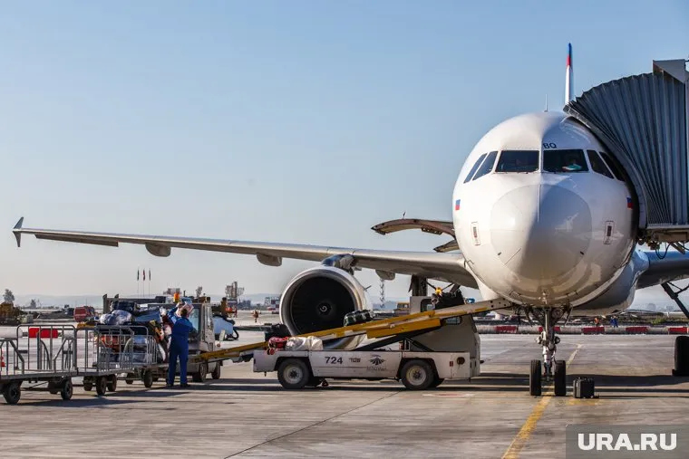 Вылететь за границу россияне не могут уже несколько месяцев