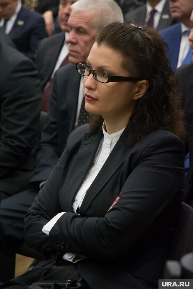 Руководителя аппарата главы ХМАО Ольгу Белоножкину пытаются связать с махинациями в фермерском хозяйстве. А платят вице-губернатору едой