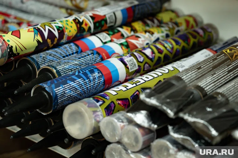 В Тюмени появились уличные лавки по продаже пиротехники