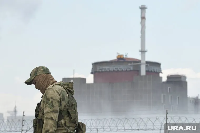 По Запорожской АЭС наносят удары из артиллерии натовского образца