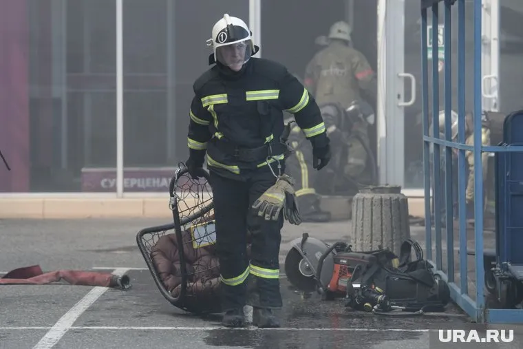 Спасатели разворачивали на месте оперативный штаб