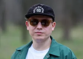 Режиссер, работавший с Аглаей Тарасовой, назвал недоразумением ее задержание за наркотики