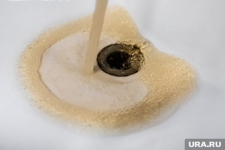 Собчак обратила внимание на жалобы сургутян о некачественной воде