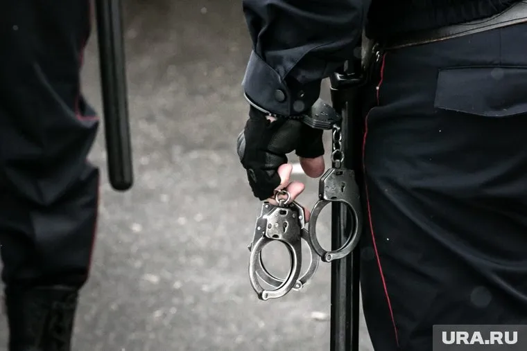 По данным силовиков, подозреваемый попытается уехать в Грузию