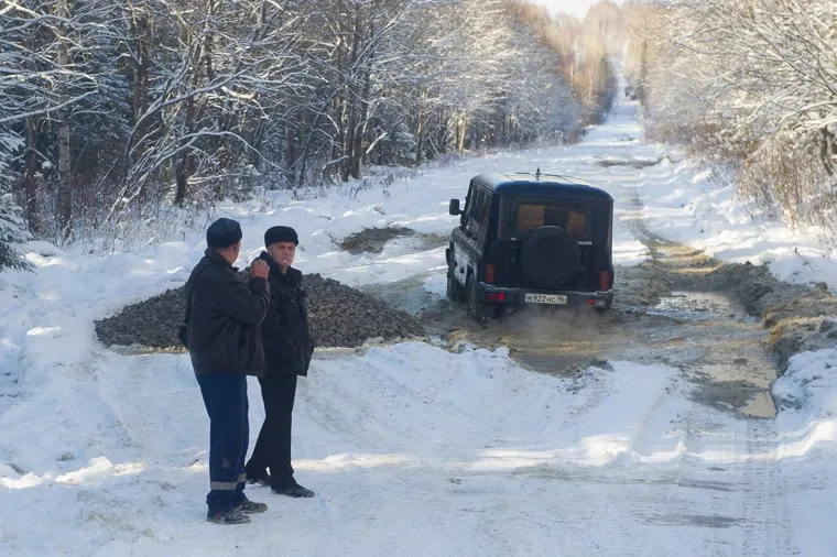 Дорога на поселок Серебрянка под Нижним Тагилом, зимняя дорога