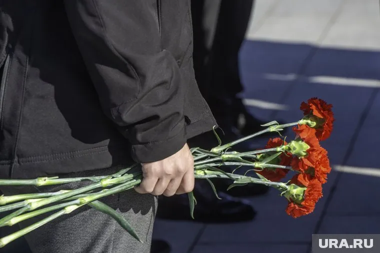 Дениса Ярушина проводили в последний путь в Звездном