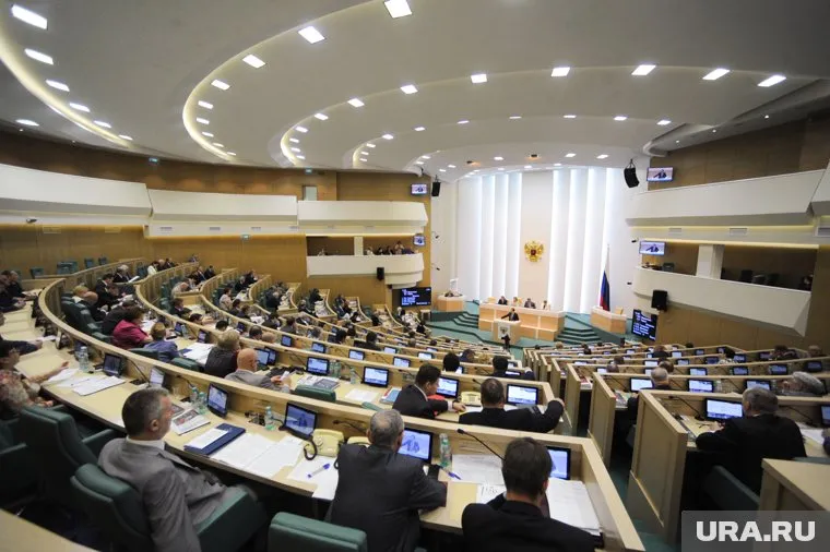 На право стать сенатором от ХМАО претендует девять человек