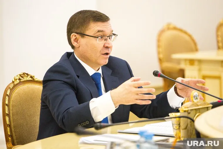 Владимир Якушев обсудил уровень вакцинации в регионах Урала