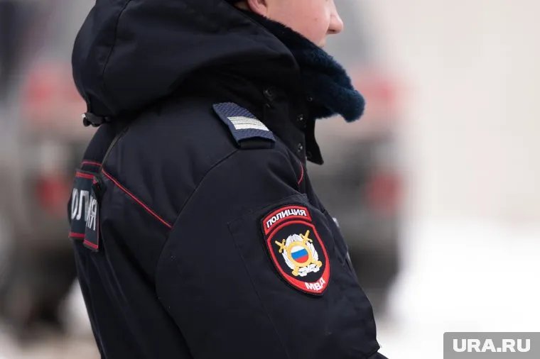 Предприниматель обвнили силовика в избиении