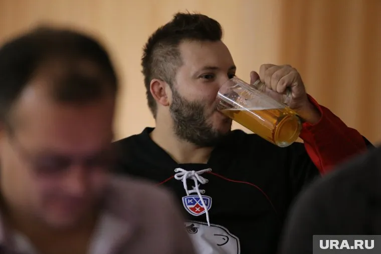 Любителям пенного напитка можно не беспокоиться: пивные в домах не закроют