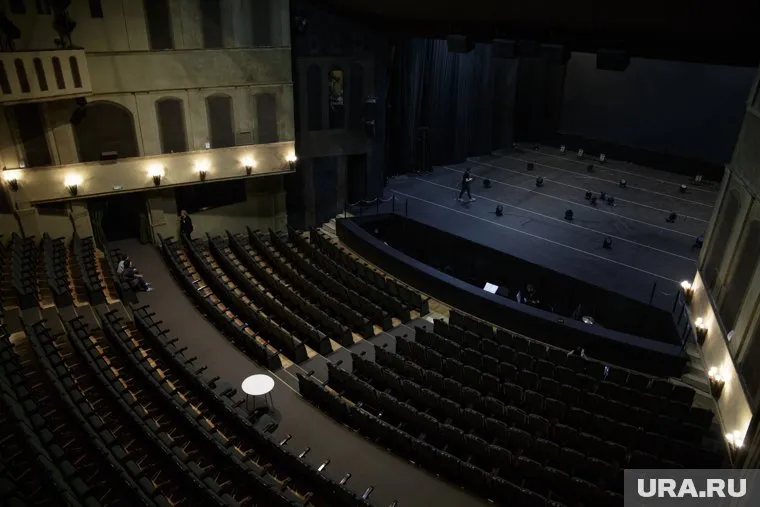 Актеры театра заявили, что никогда не выступали против СВО и готовы сыграть спектакль о событиях на Украине