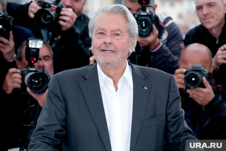 Собаку Алена Делона не будут усыплять, о ней позаботятся близкие актера