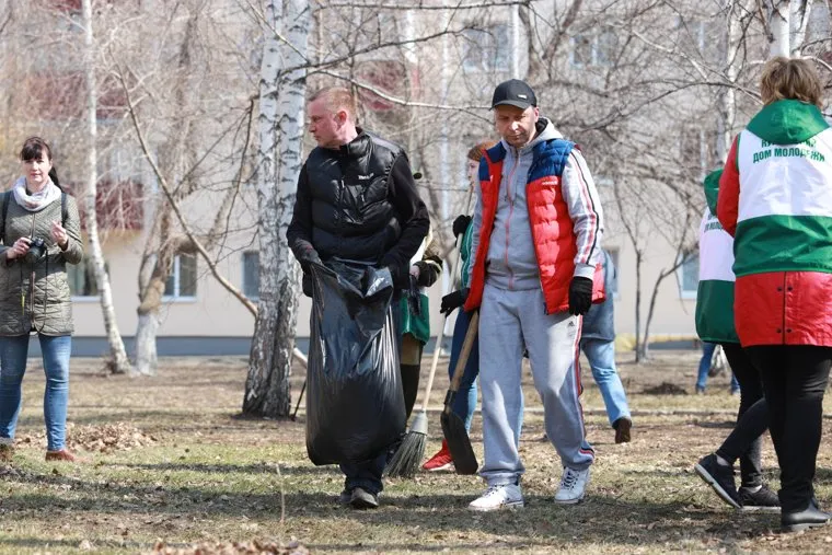 Субботник с врио губернатора Шумковым Вадимом. Курган