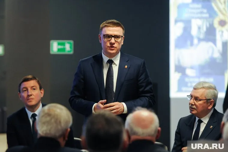 Перераспределить полномочия между министрами Алексей Текслер решил осенью прошлого года