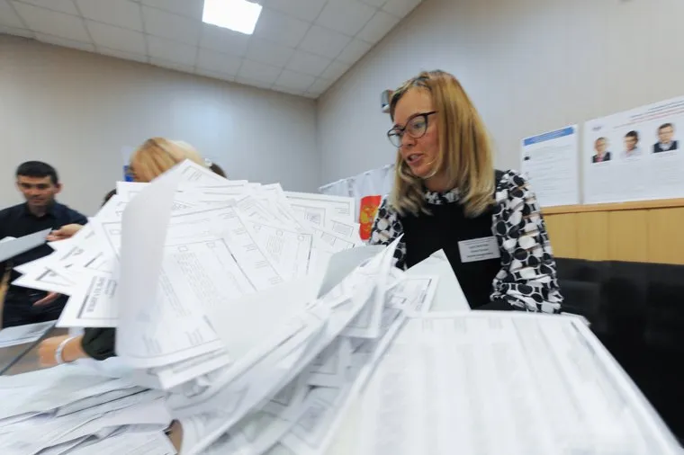 Избирательный участок 803. Подсчет бюллетеней. Челябинск