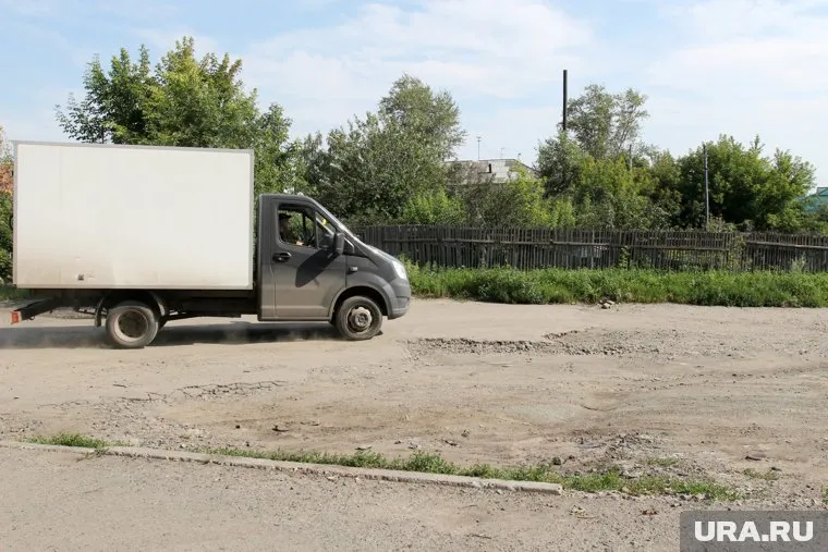 "Газель" влетела в автомобиль актера