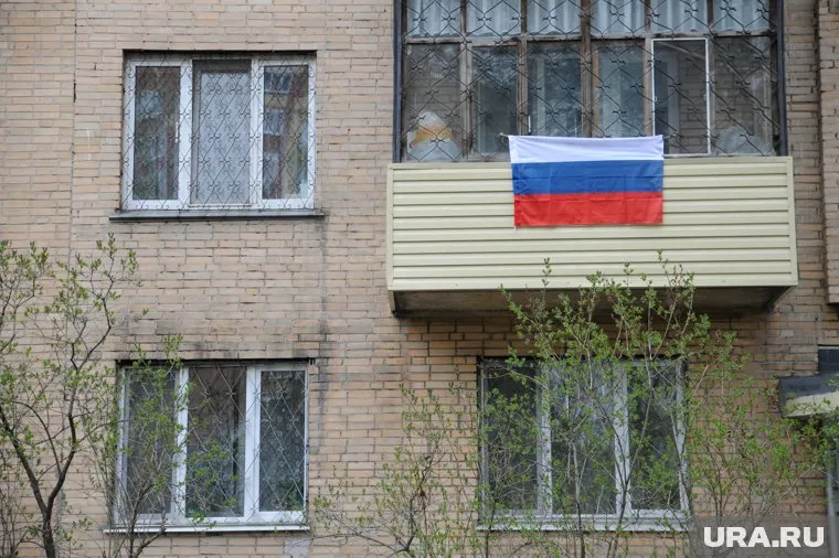 Возвращающимся на родину россиянам нужно где-то жить, сказал Леонид Калашников