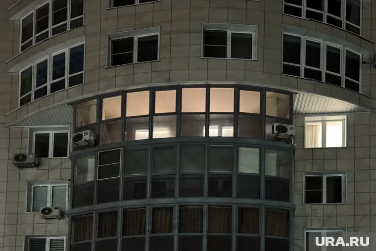 Курганцы вернулись в эвакуированную высотку