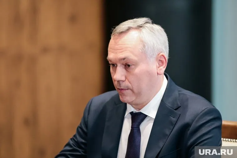 Главу Новосибирской области Андрея Травникова экстренно вызвали в администрацию президента