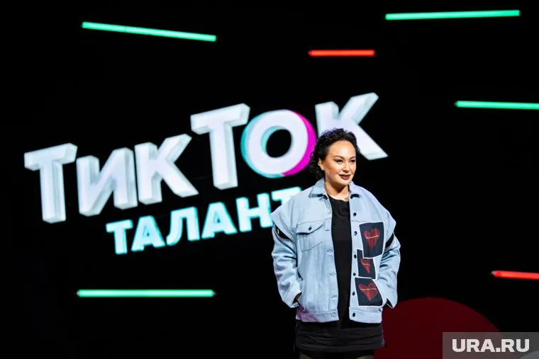 Лариса Гузеева посоветовала музыканту Рафилу Минееву забыть о карьере тиктокера