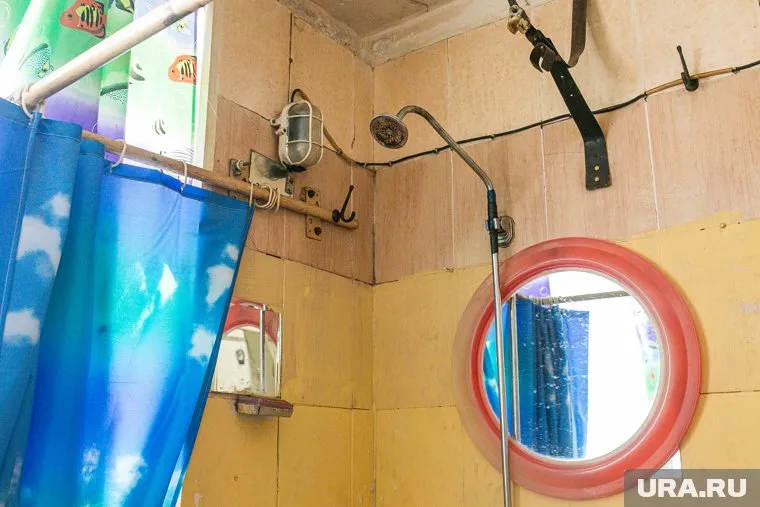 Камеру злоумышленник установил в ванне под видом светильника