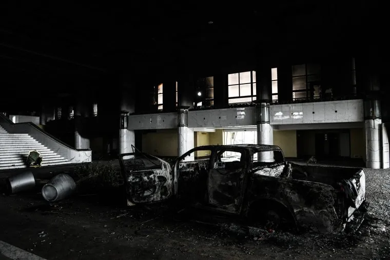 Резиденция президента Казахстана в Алма-Ате после штурма. Алма-Ата, Казахстан