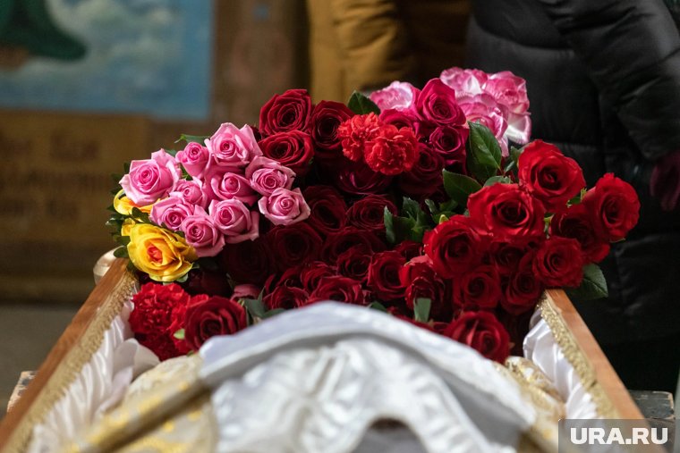 В ЯНАО проводили в последний путь сотрудника МЧС, погибшего в зоне СВО. Фото