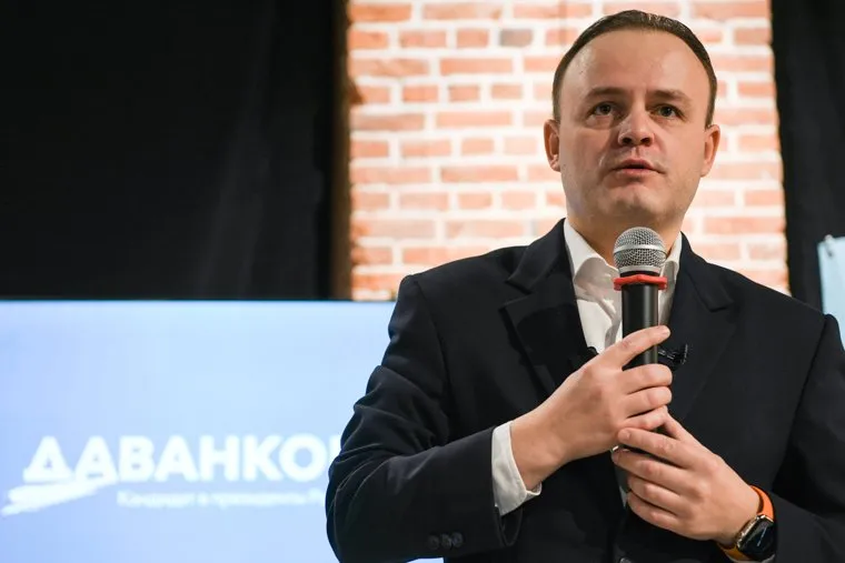 Владислав Даванков на встрече со сторонниками и в общественном транспорте. Екатеринбург