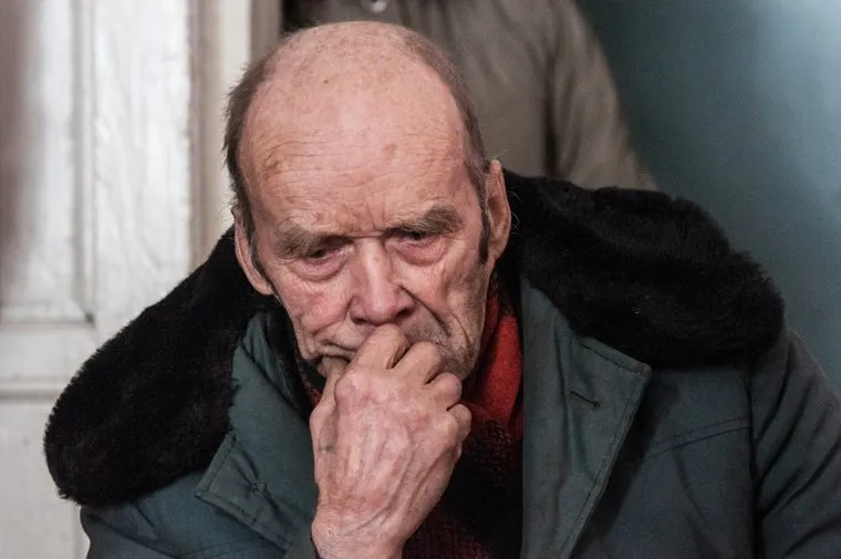 Верхний Тагил и три кандидата на пост главы городского округа, дед, старик, задумчивость, мыслитель, выбор