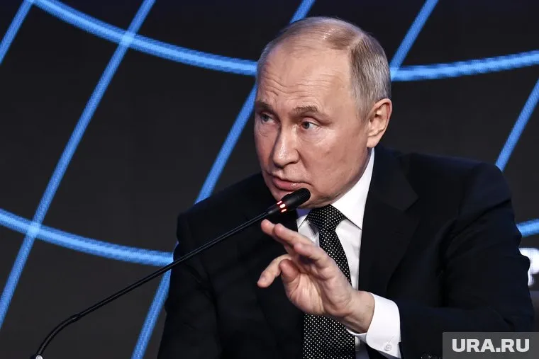 Президент Путин посетил город Торжок в Тверской области