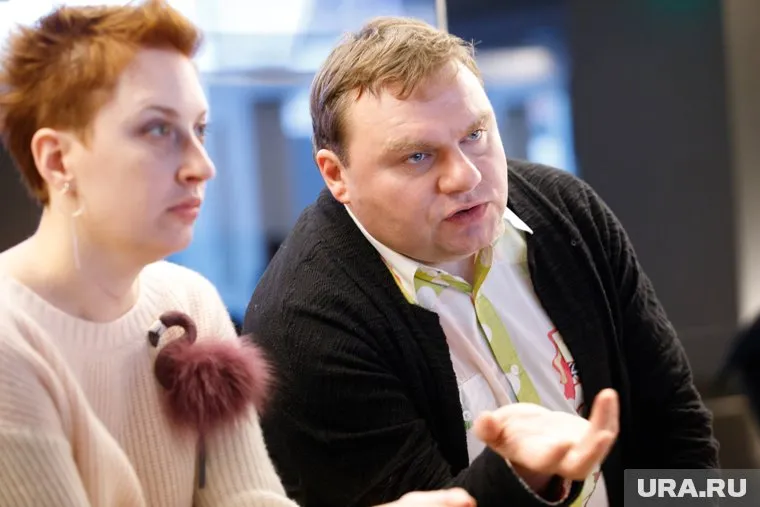 Радиоведущие с «Эха Москвы» Татьяна Фельгенгауэр и Александр Плющев даже вне работы находят поводы для споров на общественно важные темы