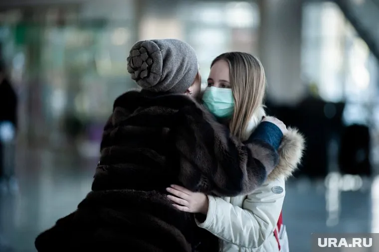 Трое человек заразились коронавирусом из-за контакта с заболевшими