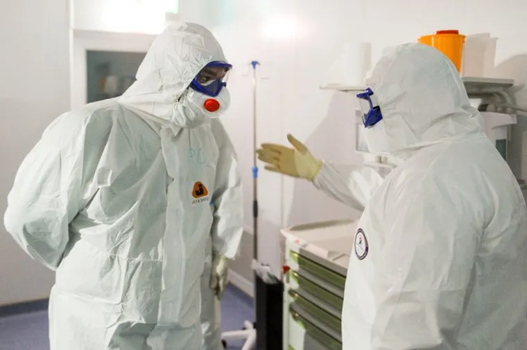 Денис Проценко в инфекционном госпитале. Красная зона. Челябинск