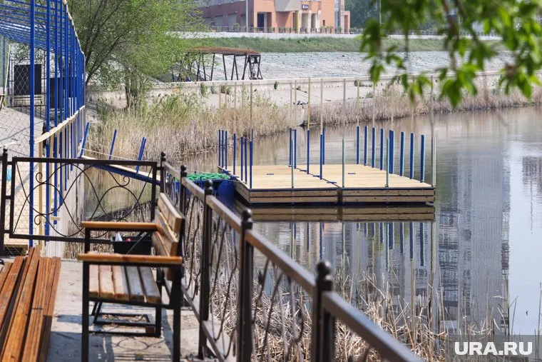 Курганский бизнесмен делает на берегу Тобола лодочную станцию