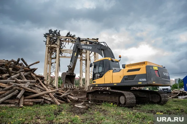 Экскаваторщикам в ХМАО стали предлагать выгодные зарплаты