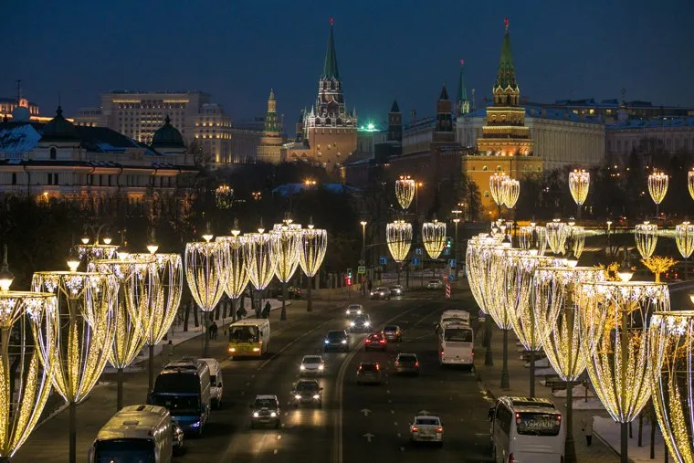 Виды Кремля с Патриаршего моста. Москва