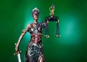 Рассуди нас, Гораций! Медиахолдинги Басаргина и Скриванова начали судебную тяжбу