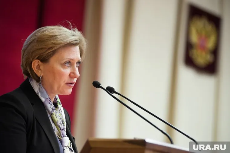 Анна Попова назвала необходимым введение обязательной вакцинации для отдельных категорий россиян