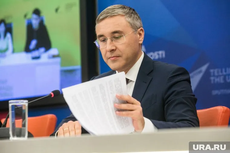 Валерию Фалькову предстоит отбить атаку на свое министерство