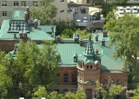 Самый известный призрак России, анархисты и мраморный фонтан: тайны усадьбы Железнова в Екатеринбурге